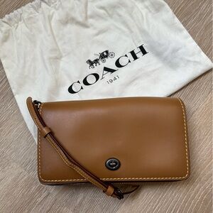 Gently Worn Coach Dinky Crossbody in Camel